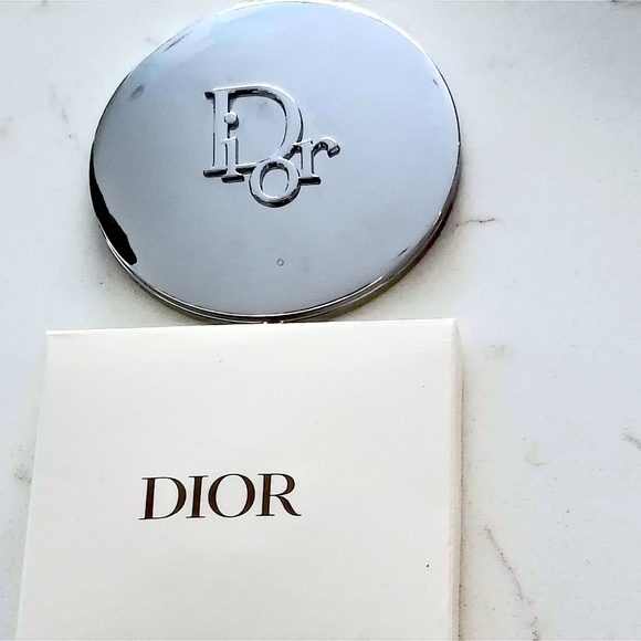 Rare Beautiful Classic HD Dior Silver Double-Sided Magnetic Compact Mirror NWB - Picture 3 of 8